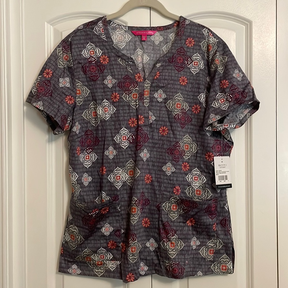 Beyond Scrubs patterned scrub top
